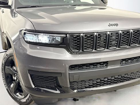 New 2025 Jeep Grand Cherokee L Laredo image 46