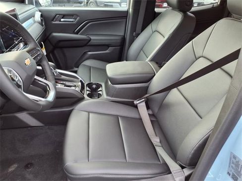 New 2025 Chevrolet Colorado LT w/ LT Convenience Package image 7