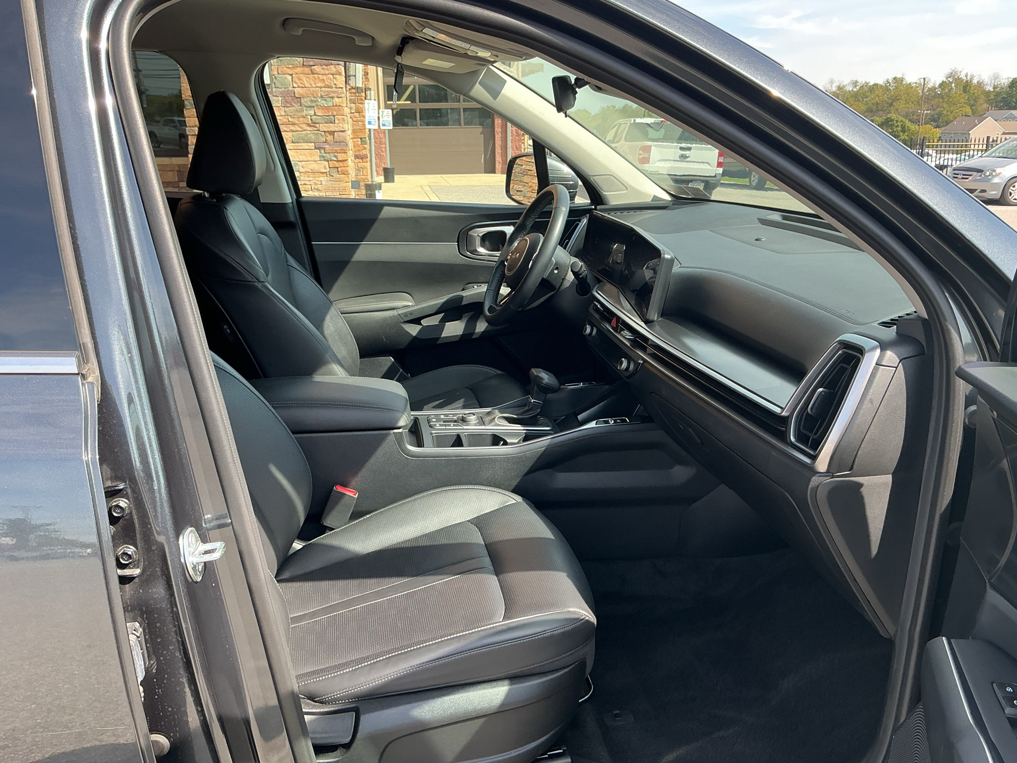 Used 2025 Kia Sorento S AWD/4WD image 20
