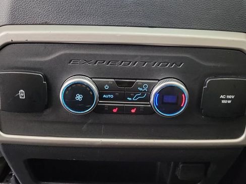 Used 2022 Ford Expedition Limited AWD/4WD image 17