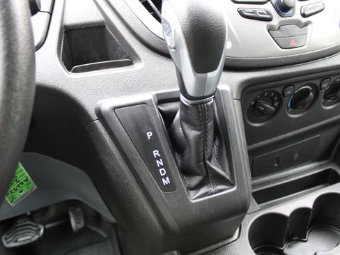 Used 2019 Ford Transit 350 XLT image 15