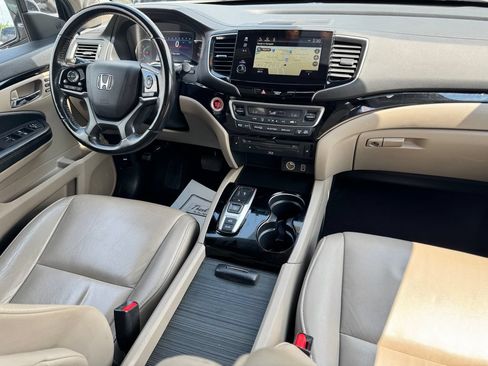 Used 2019 Honda Pilot Touring image 12