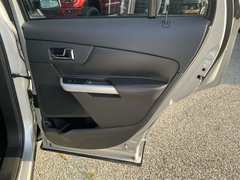 Used 2013 Ford Edge SEL FWD image 41