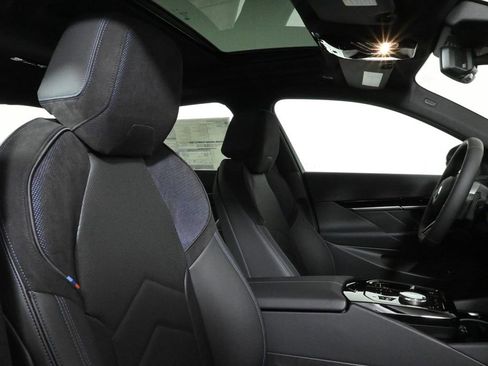 Used 2026 BMW 530i xDrive w/ M Sport Package image 35