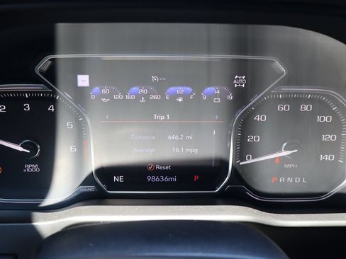 Used 2019 GMC Sierra 1500 Denali w/ Denali Ultimate Package AWD/4WD image 10