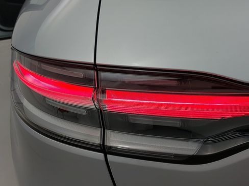 Certified 2026 Porsche Macan S AWD/4WD image 37