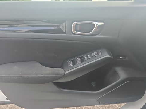 Used 2025 Honda Civic Sport image 25