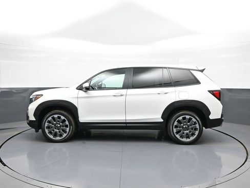 Certified 2024 Honda Passport EX-L image 9