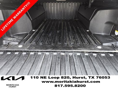 Used 2021 Toyota Tacoma SR5 w/ Trail Edition image 32