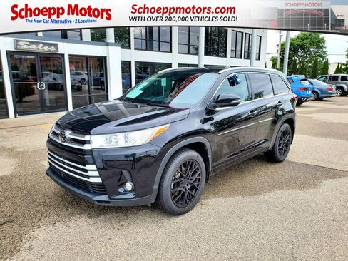 Used 2018 Toyota Highlander XLE AWD/4WD image 1