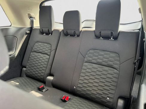 Used 2022 Nissan Pathfinder SV w/ SV Black Package image 12