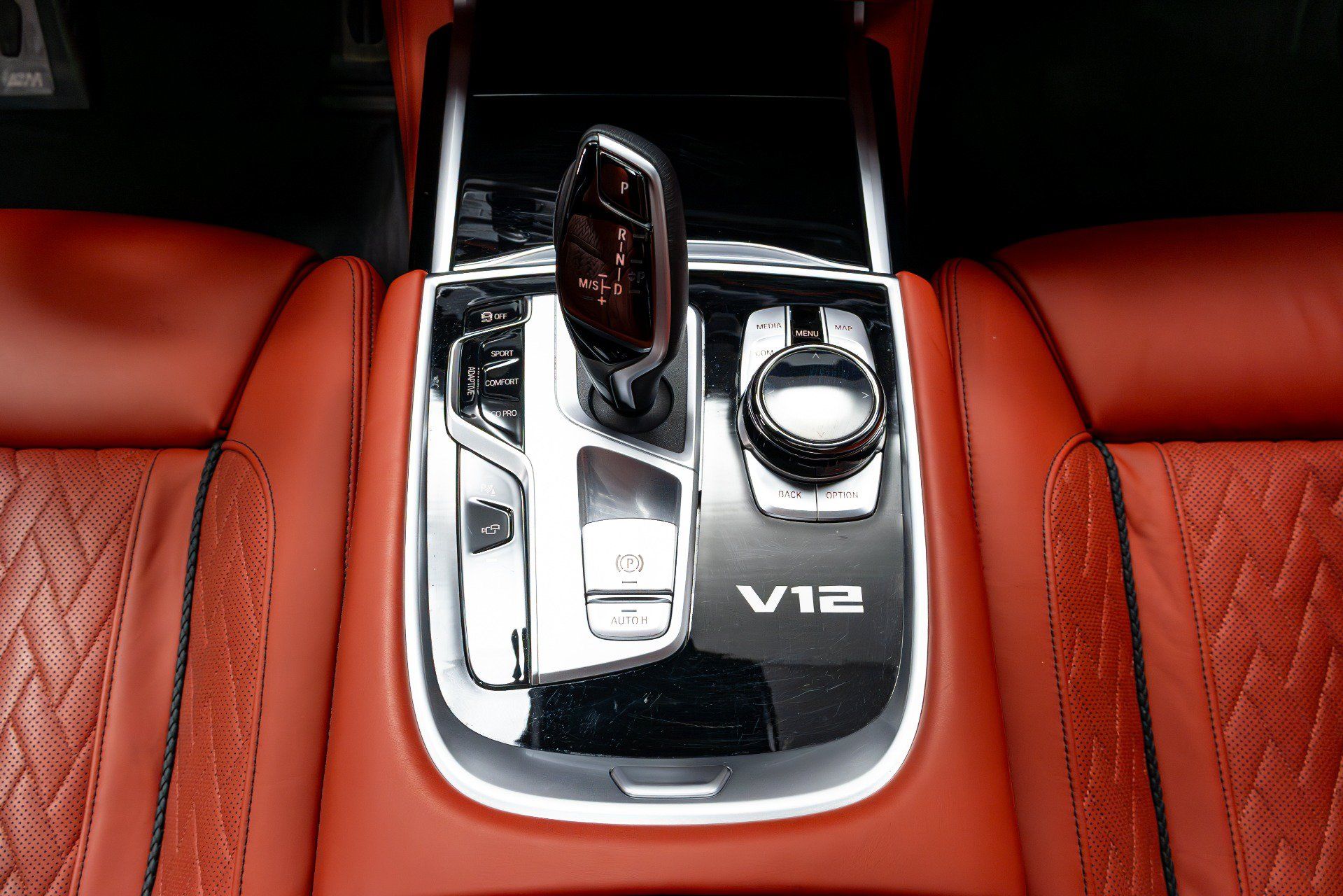 Used 2022 BMW M760i xDrive AWD/4WD image 39