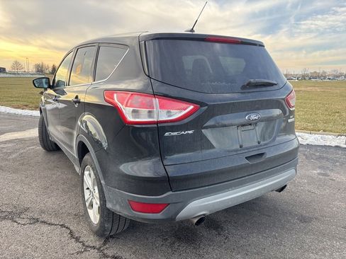 Used 2016 Ford Escape SE w/ SE Cold Weather Package image 9