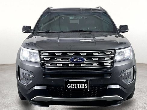 Used 2016 Ford Explorer XLT w/ Equipment Group 202A FWD image 5