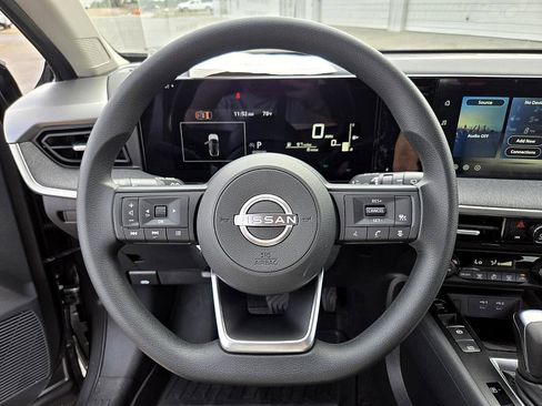 New 2026 Nissan Kicks SV image 15