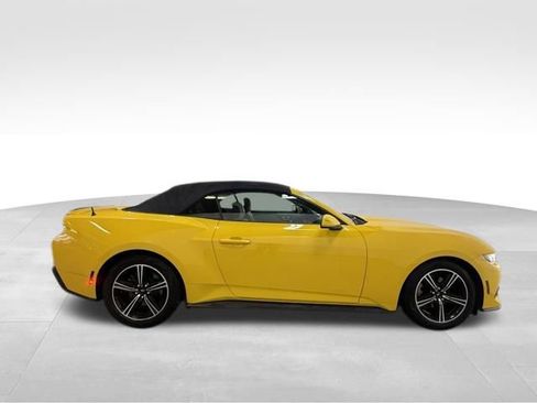 Used 2024 Ford Mustang Premium image 6