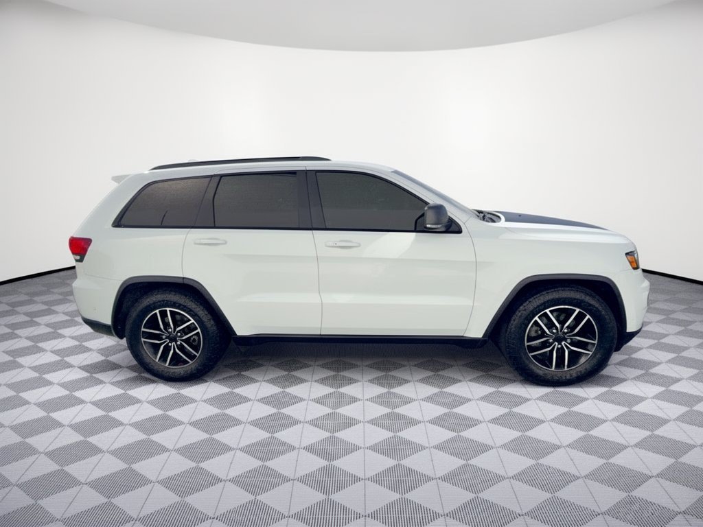 Used 2021 Jeep Grand Cherokee Trailhawk w/ Trailhawk Luxury Group AWD/4WD image 8