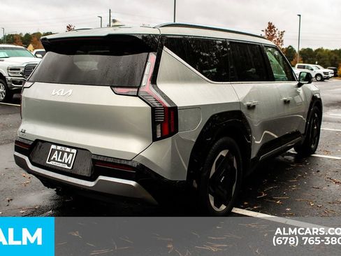 Used 2024 Kia EV9 Land image 6