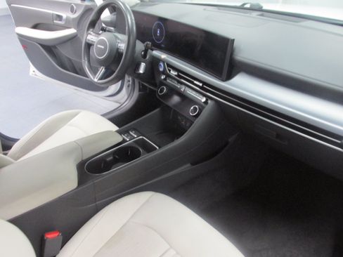 Used 2024 Hyundai Sonata SEL w/ Convenience Package FWD image 22