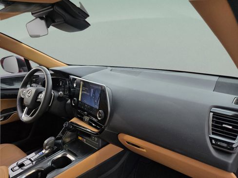 Certified 2025 Lexus NX 250 FWD w/ Accessory Package (Z1) image 22