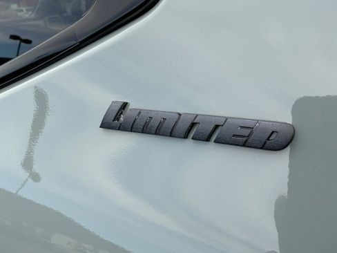 Used 2024 Toyota Tundra Limited image 31