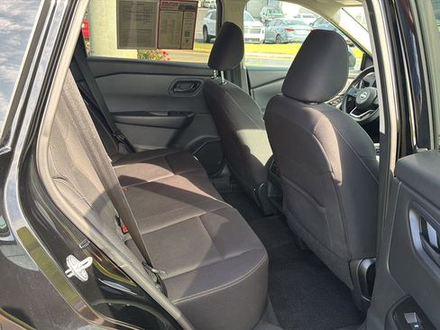 Used 2024 Nissan Rogue S AWD/4WD image 12