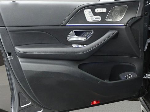 Used 2023 Mercedes-Benz GLE 450 4MATIC w/ AMG Line Exterior image 9