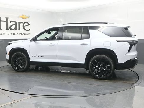 New 2026 Chevrolet Traverse RS w/ LPO, Floor Liner Package FWD image 31