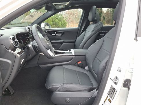 Used 2026 Mercedes-Benz GLC 300 4MATIC image 8