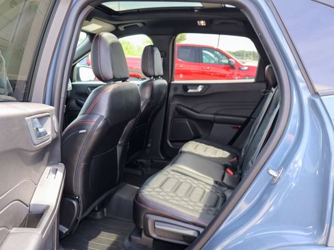 Used 2023 Ford Escape ST-Line Elite w/ Premium Technology Package AWD/4WD image 11
