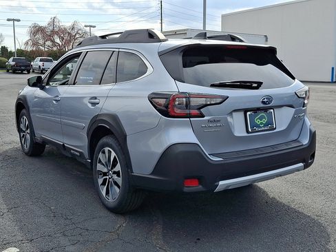 Used 2024 Subaru Outback Limited XT AWD/4WD image 4