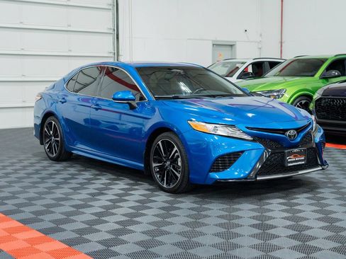 Used 2020 Toyota Camry XSE w/ Navigation Package FWD image 11