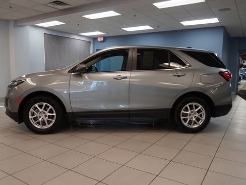 Certified 2024 Chevrolet Equinox LT FWD image 2