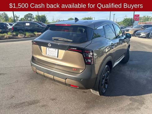 New 2026 Nissan Kicks SR FWD image 9