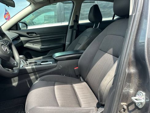 Used 2025 Nissan Altima 2.5 S FWD image 7