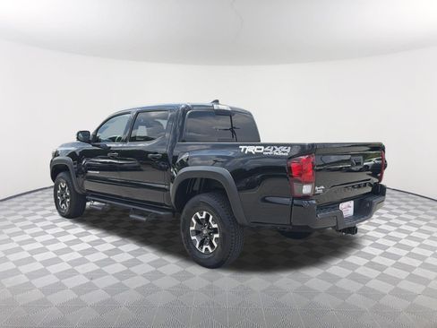 Used 2019 Toyota Tacoma TRD Off-Road AWD/4WD image 15