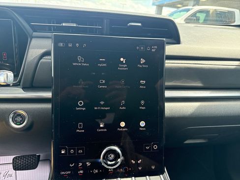 Used 2025 GMC Terrain Elevation image 22