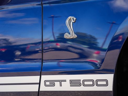 Used 2011 Ford Mustang Shelby GT500 RWD image 32