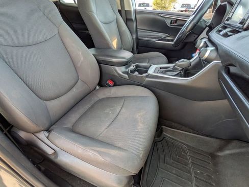 Used 2020 Toyota RAV4 LE image 32