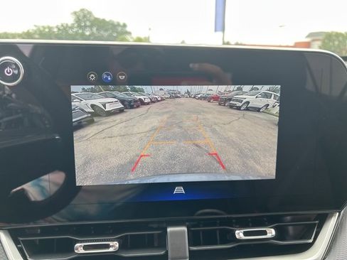 New 2026 Chevrolet Equinox LT w/ Convenience Package II image 22