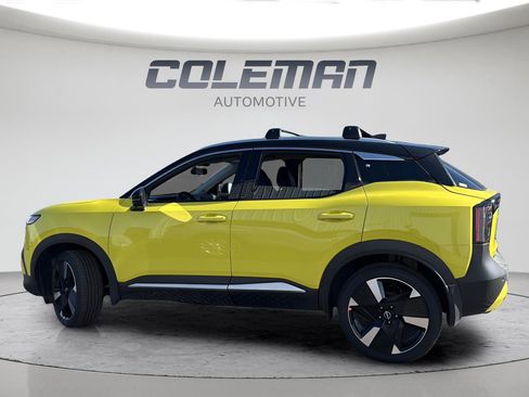 New 2026 Nissan Kicks SR image 2