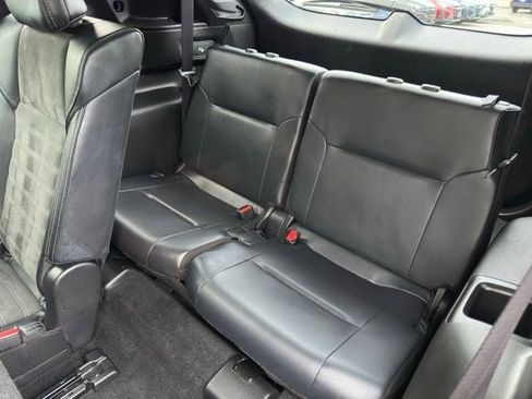 Used 2024 Mitsubishi Outlander SE AWD/4WD image 23