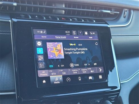 Certified 2023 Jeep Grand Cherokee Altitude image 9