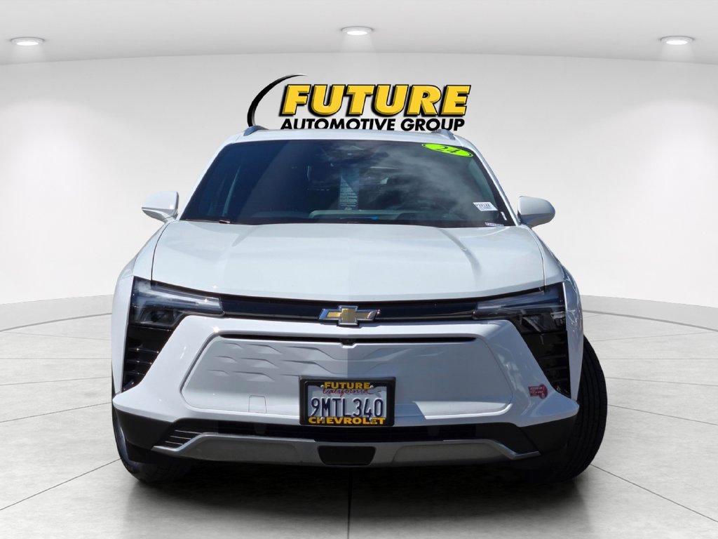 Used 2024 Chevrolet Blazer EV LT AWD/4WD image 2