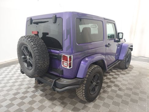 Used 2017 Jeep Wrangler Sahara AWD/4WD image 3