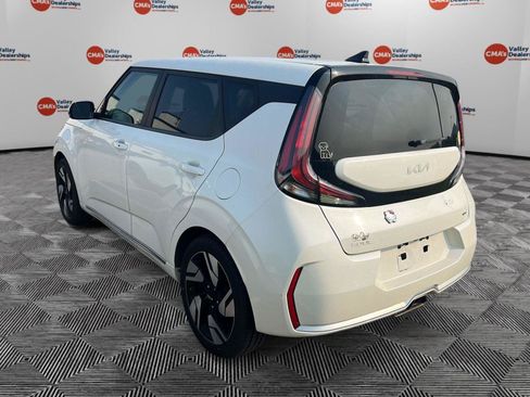 Used 2023 Kia Soul GT-Line FWD image 2