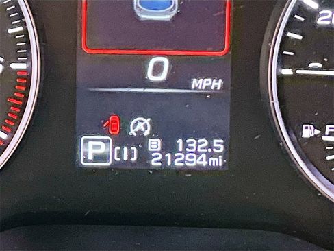 Used 2024 Subaru Crosstrek 2.5i Limited w/ Crosstrek Mirror Package image 12