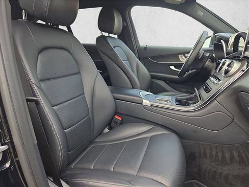 Used 2022 Mercedes-Benz GLC 300 4MATIC image 20