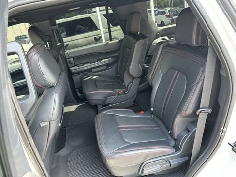 Used 2023 Ford Expedition Limited AWD/4WD image 23