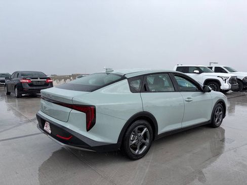 Used 2025 Kia K4 FWD image 2